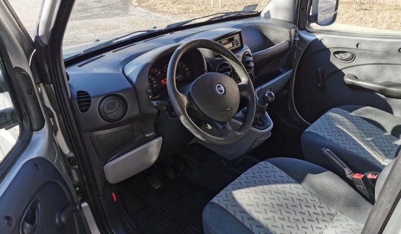 Fiat Doblo RZM-577 full