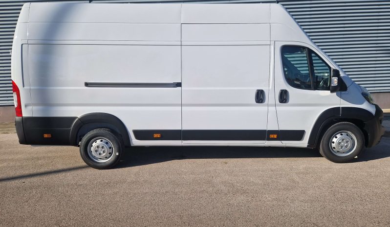 Peugeot Boxer L4H3 AEEV-558 full