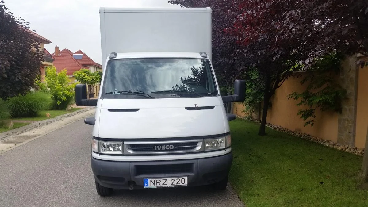 Iveco Daily NRZ-220 - Green Autókölcsönző