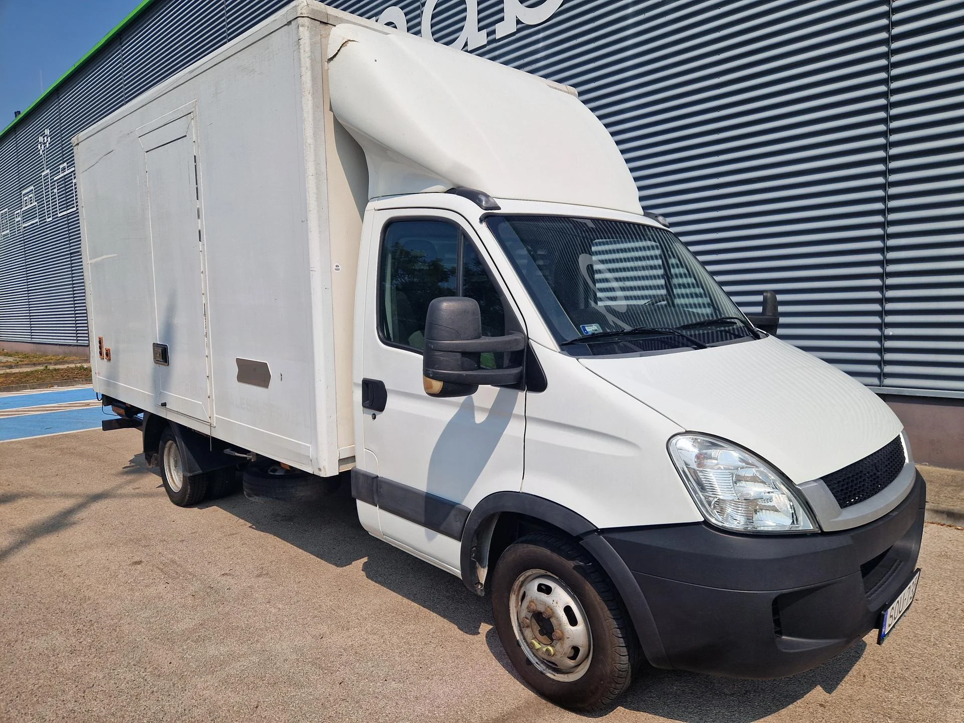 Iveco Daily SOU-735 oldalajtós - Green Autókölcsönző