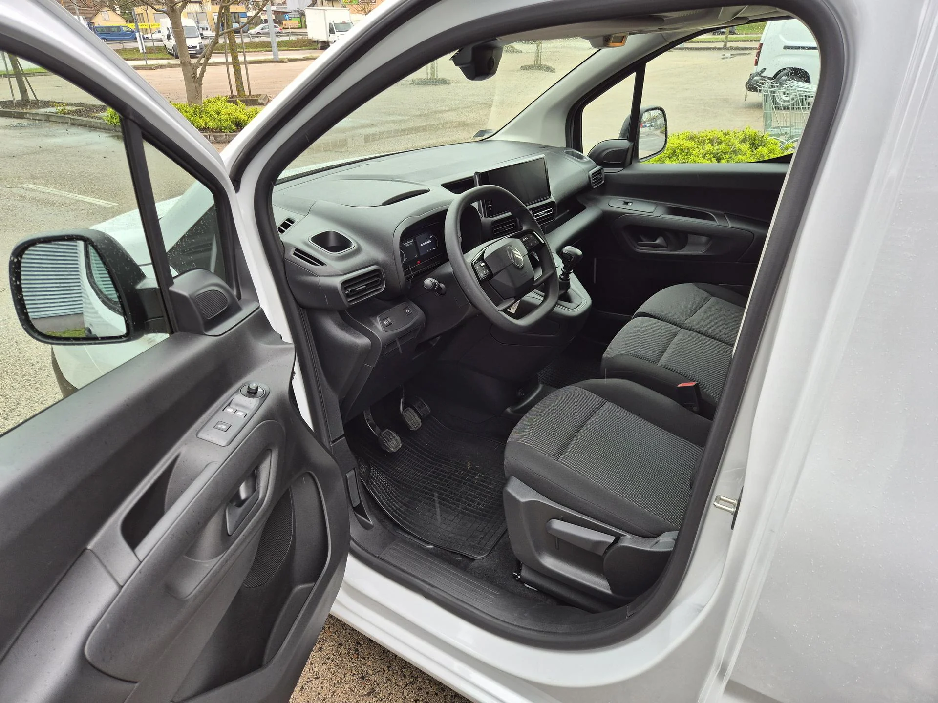 Citroen Berlingo AONU-606 - Green Autókölcsönző