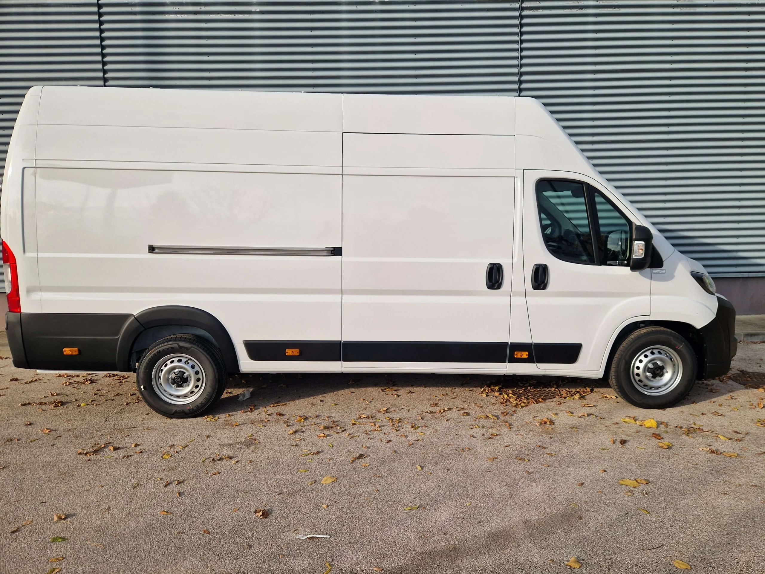 Citroen Jumper AIGQ-152 - Green Autókölcsönző
