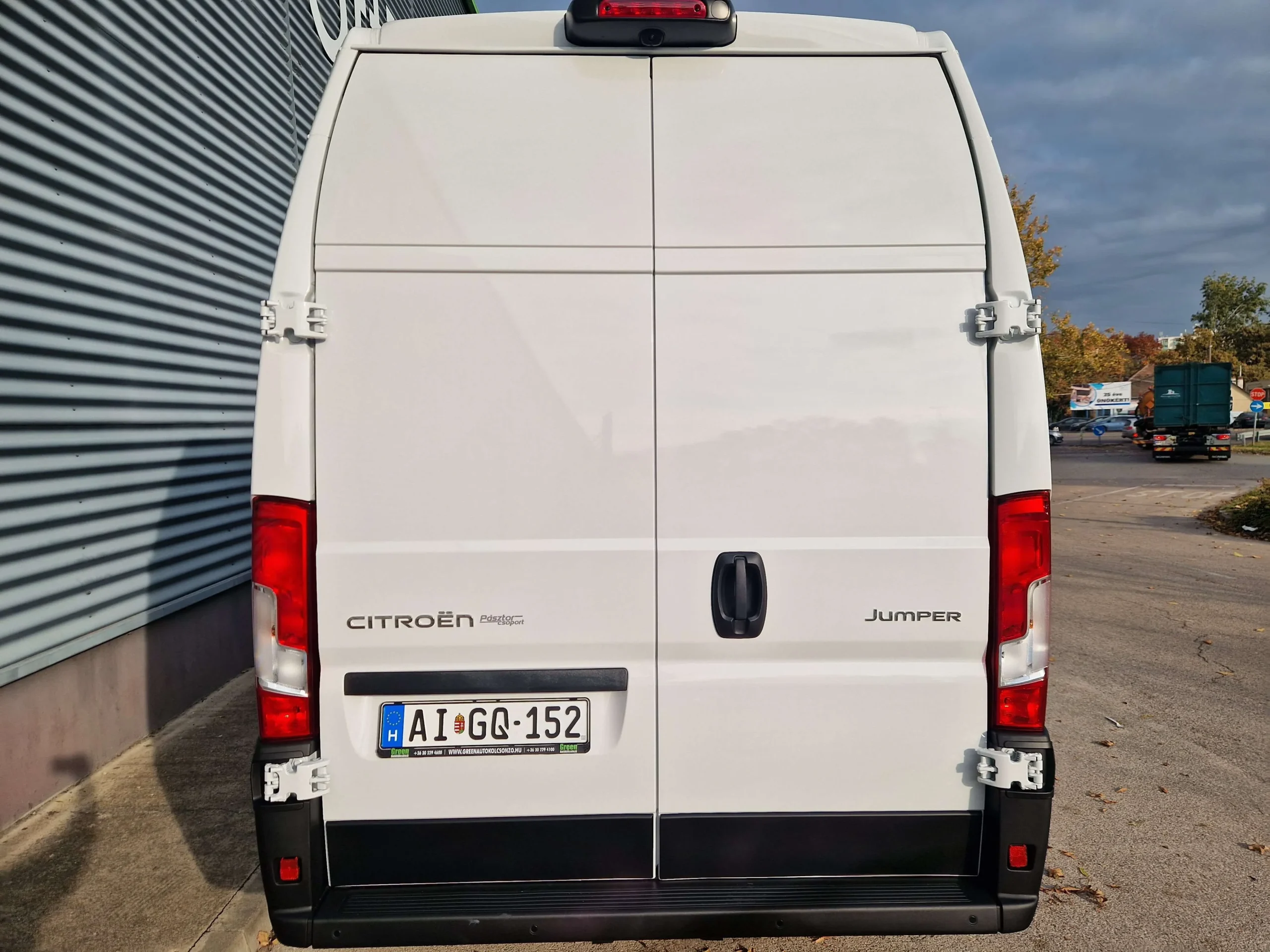 Citroen Jumper AIGQ-152 - Green Autókölcsönző
