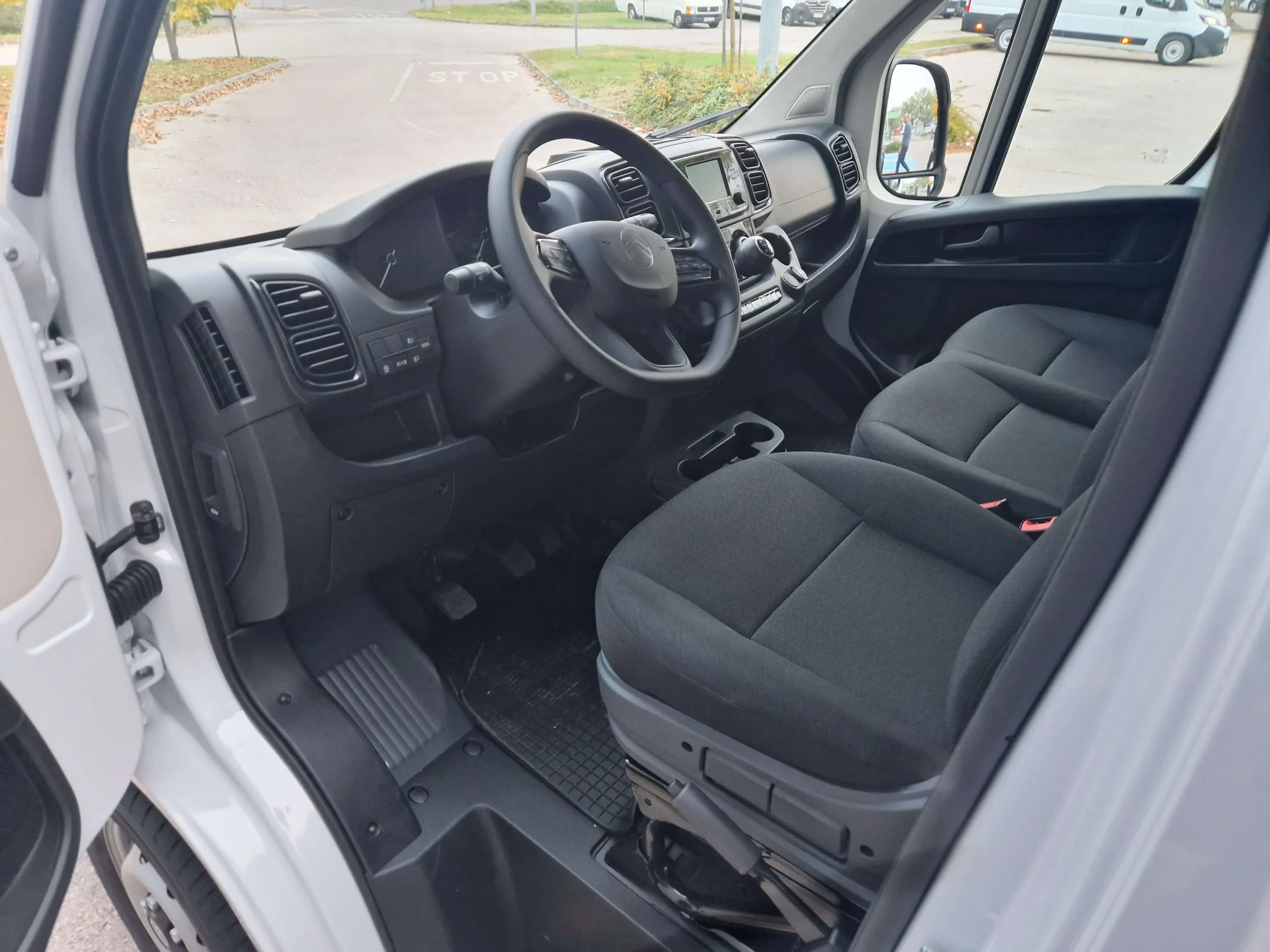 Citroen Jumper AIHP-905 - Green Autókölcsönző