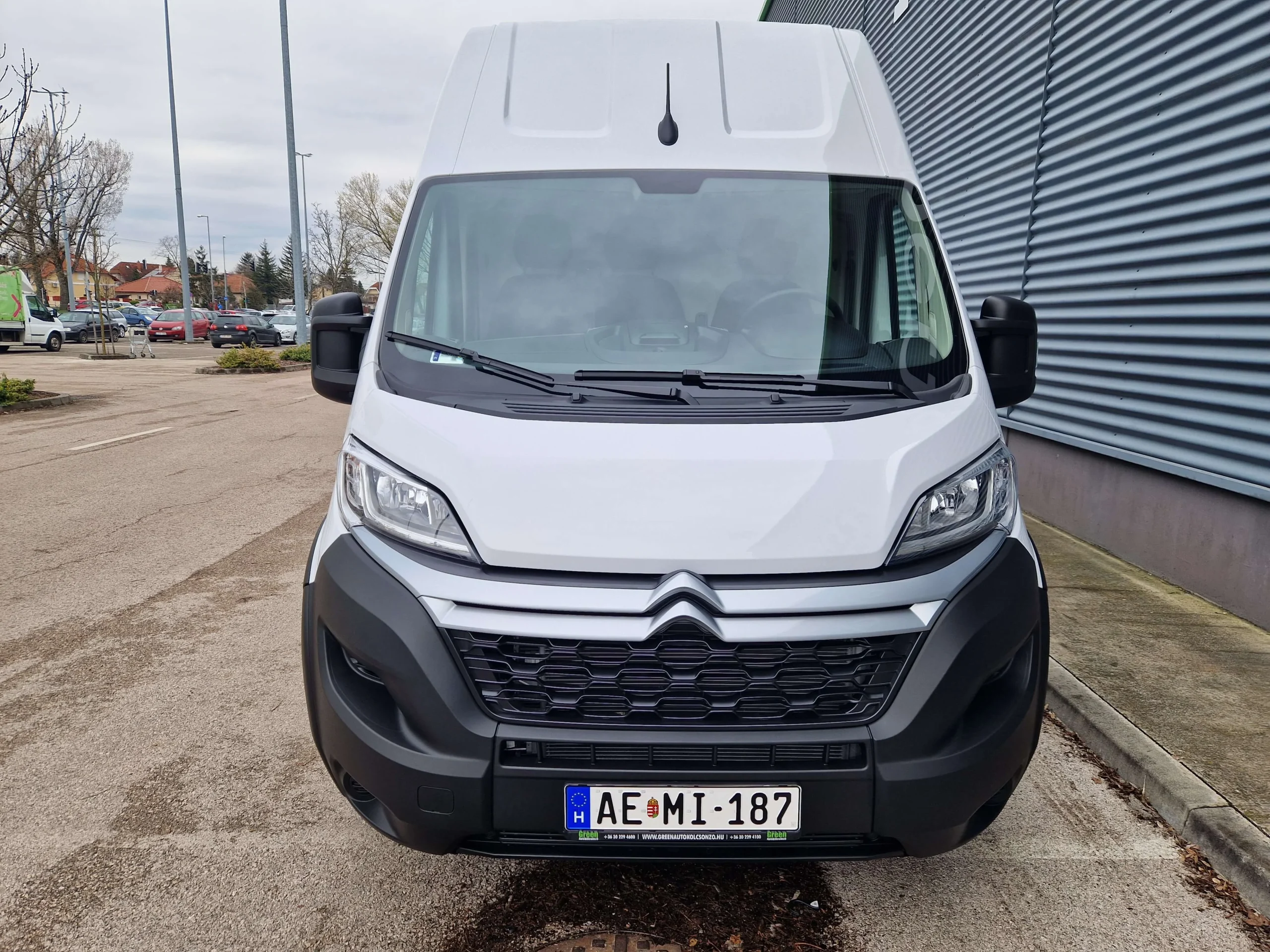 Citroen Jumper AEMI-187 - Green Autókölcsönző