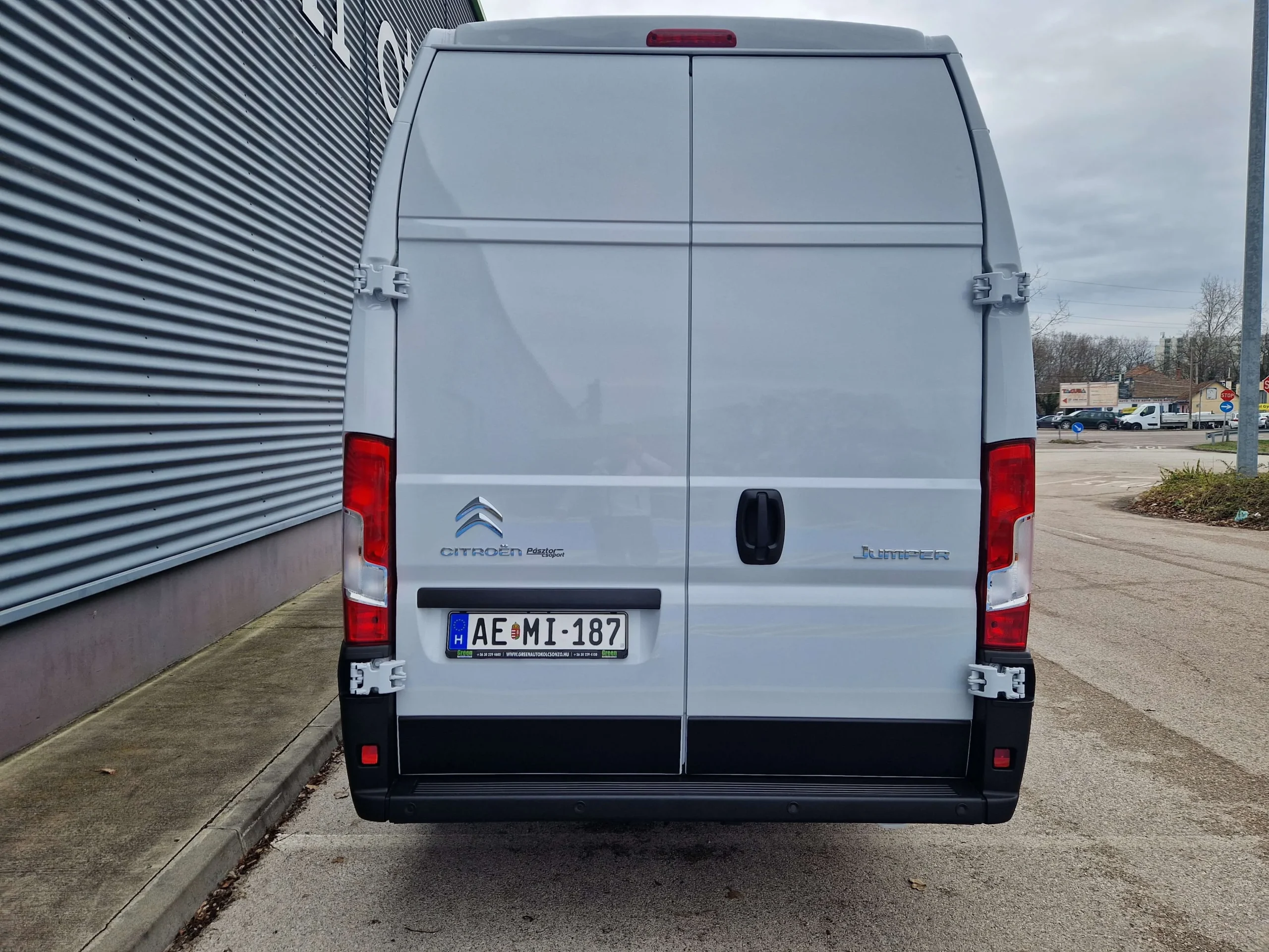 Citroen Jumper AEMI-187 - Green Autókölcsönző