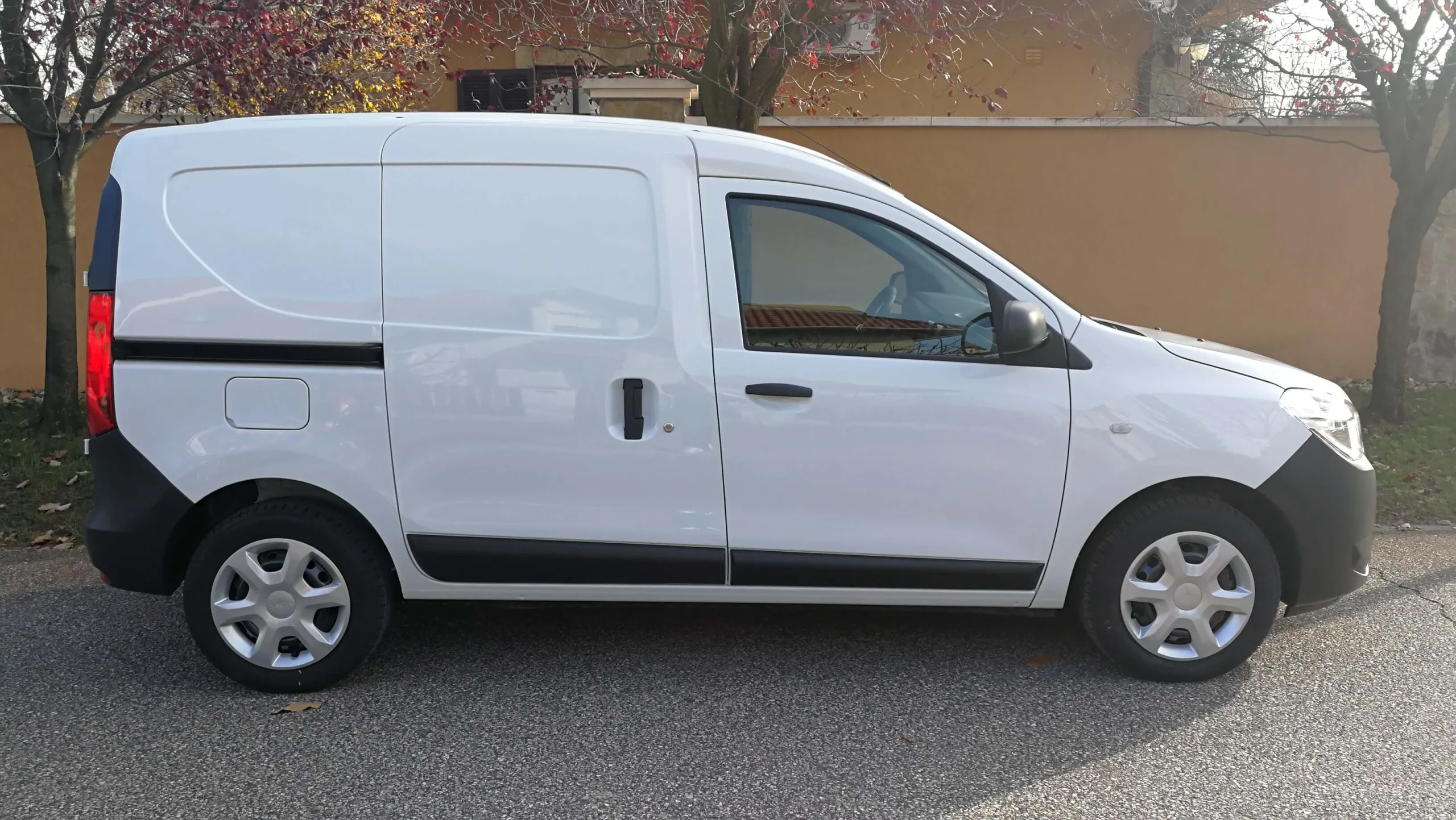 Dacia Dokker RBK-844 - Green Autókölcsönző
