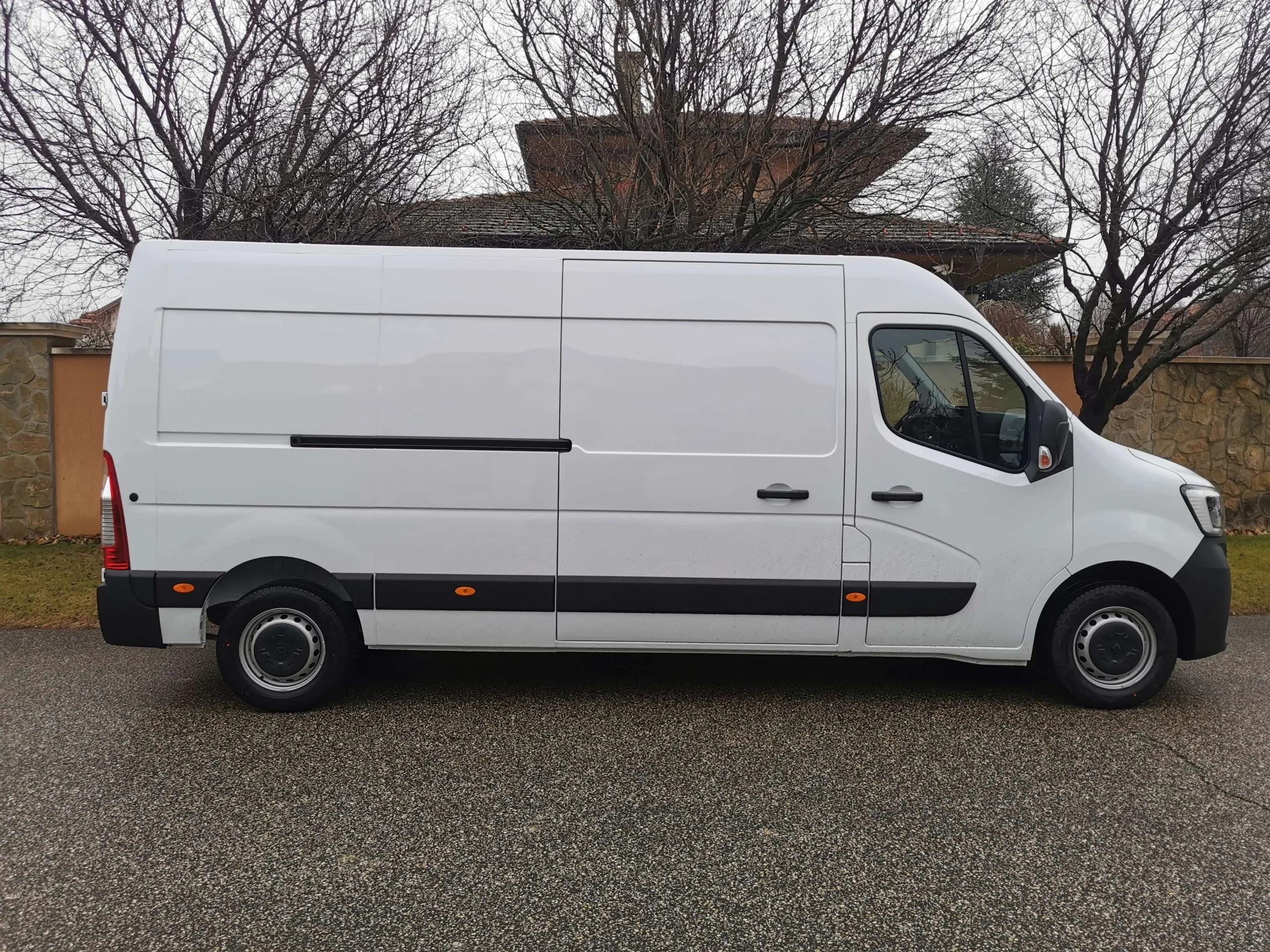 Renault Master TAF-789 - Green Autókölcsönző