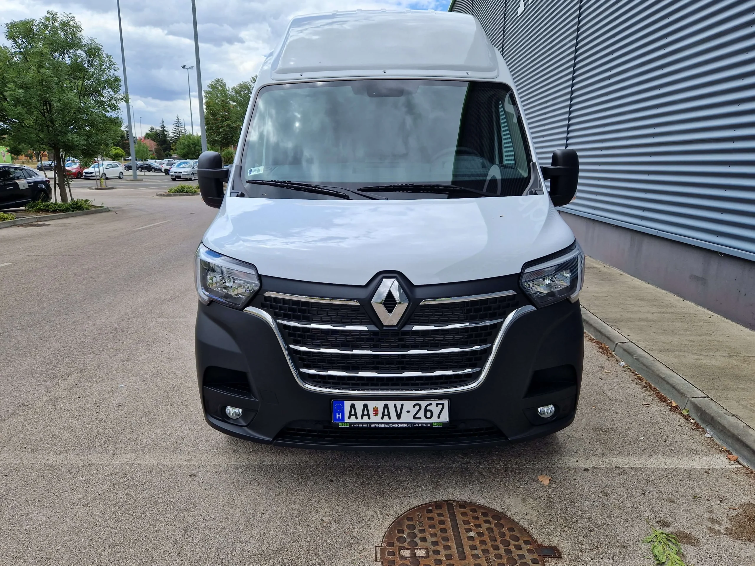 Renault Master Új AAAV267 - Green Autókölcsönző