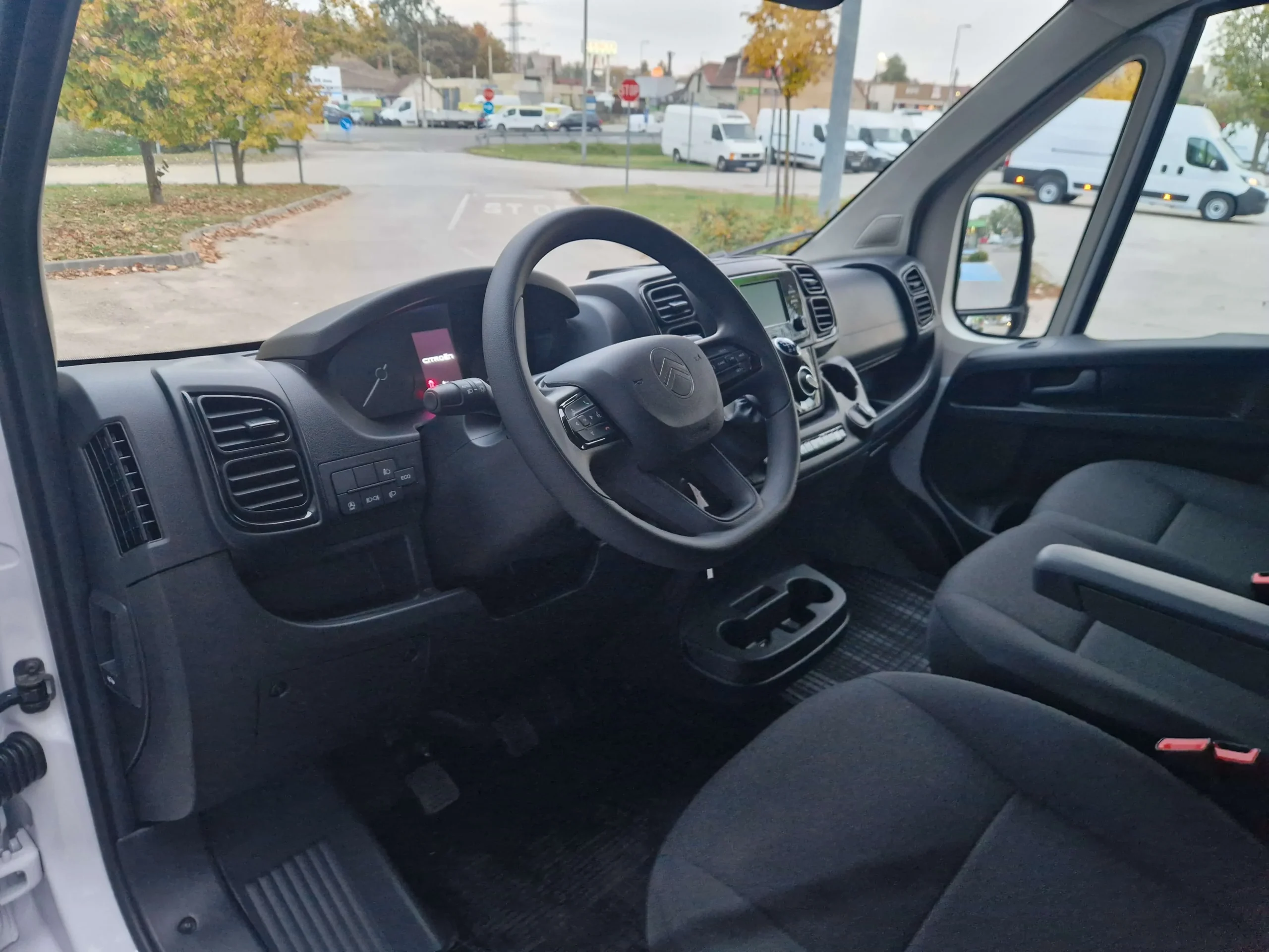 Citroen Jumper AIFP-898 - Green Autókölcsönző