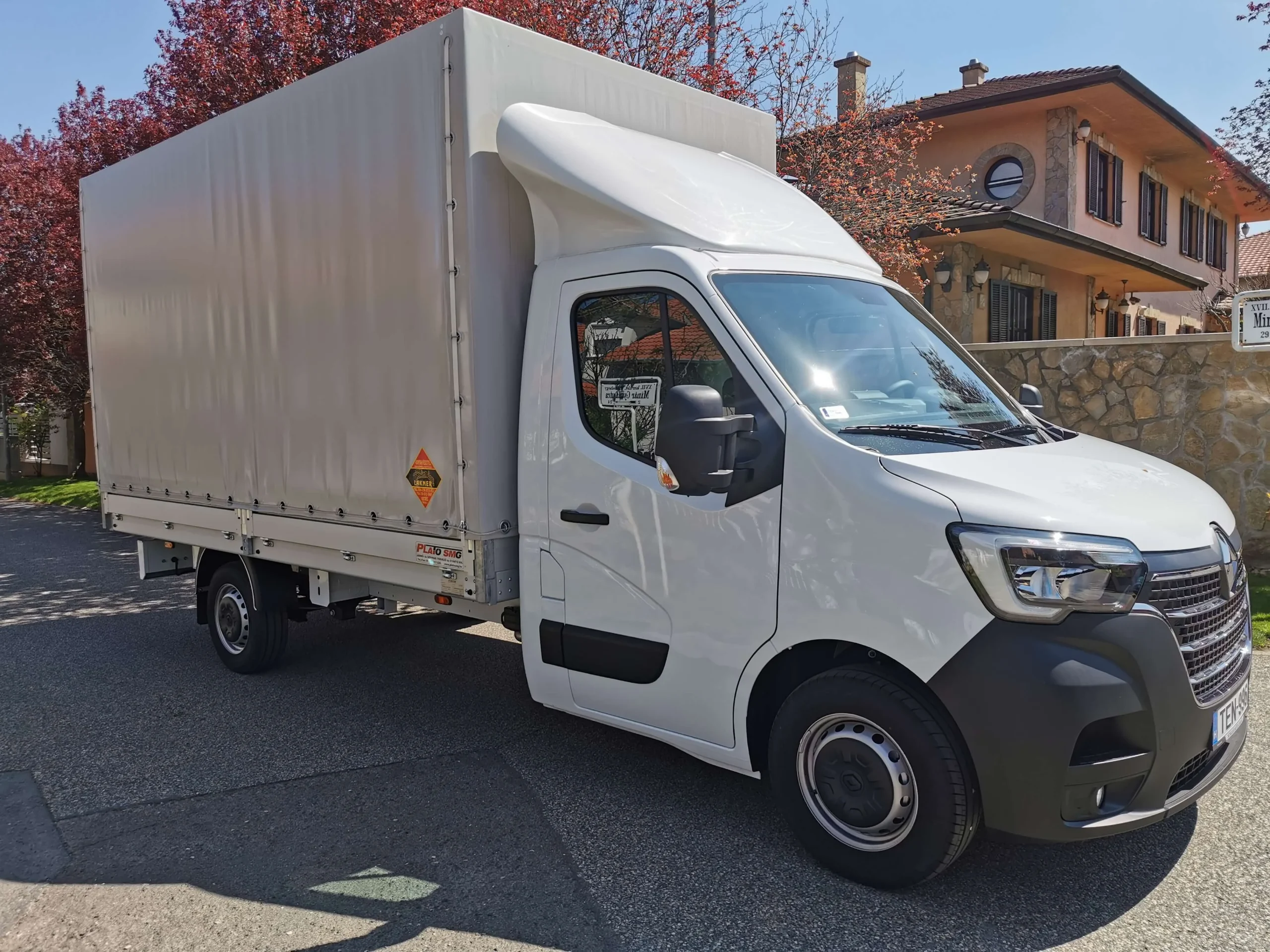 Renault Master Ponyvás TEN-996 - Green Autókölcsönző