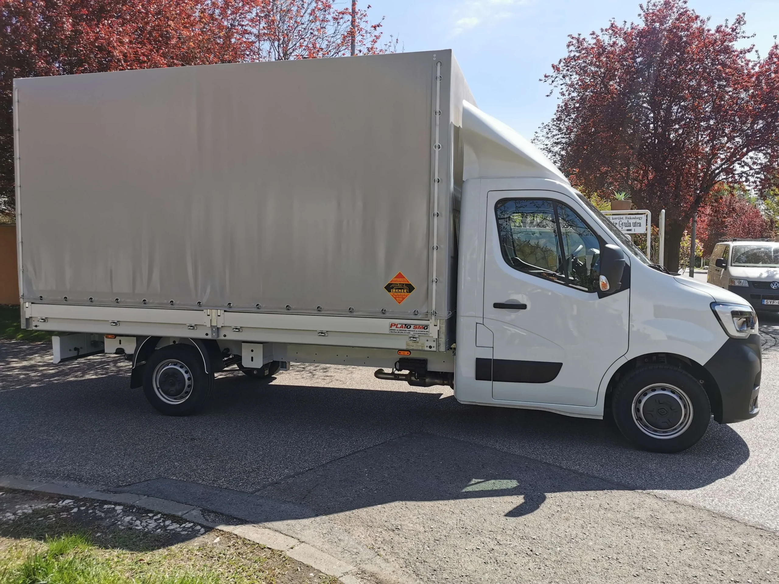 Renault Master Ponyvás TEN-996 - Green Autókölcsönző